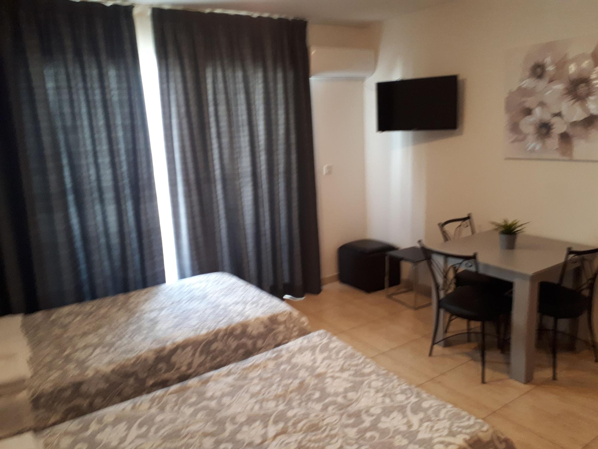 Irenes Tourist Apartments Лимасол Экстерьер фото