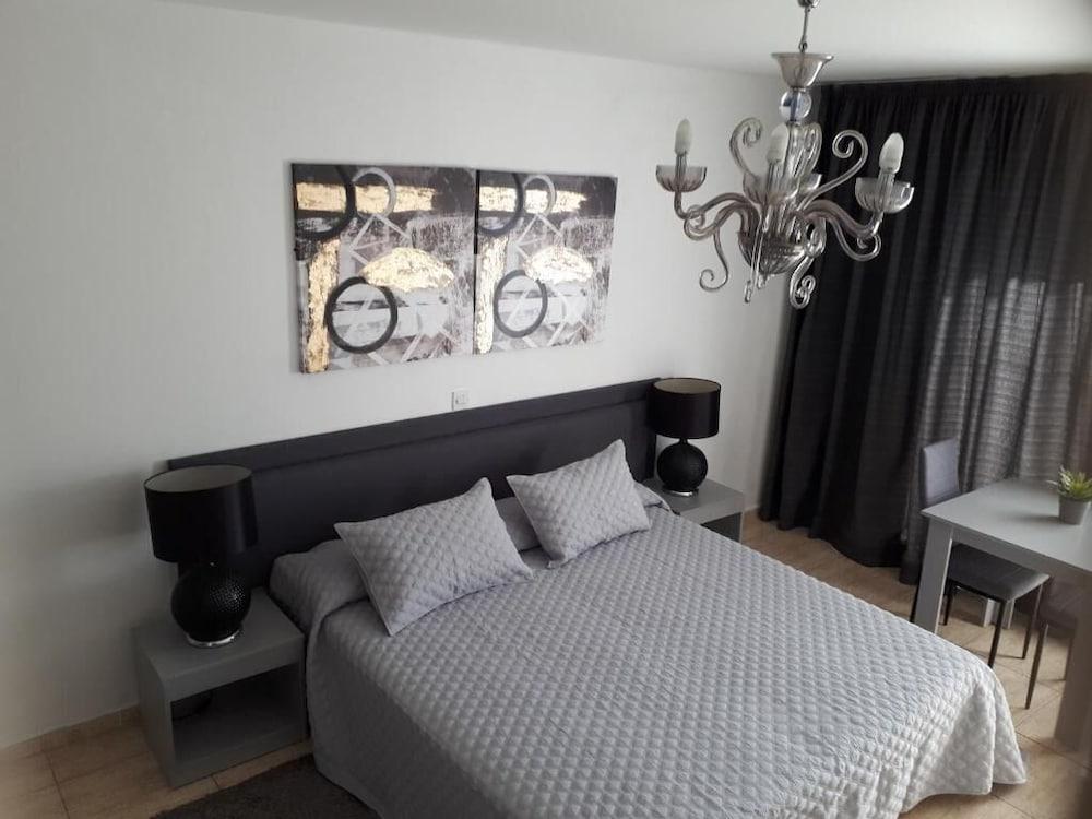 Irenes Tourist Apartments Лимасол Экстерьер фото