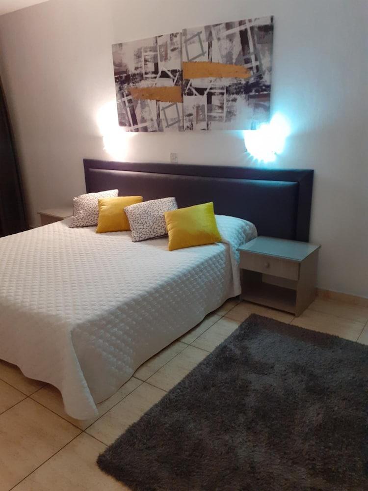 Irenes Tourist Apartments Лимасол Экстерьер фото