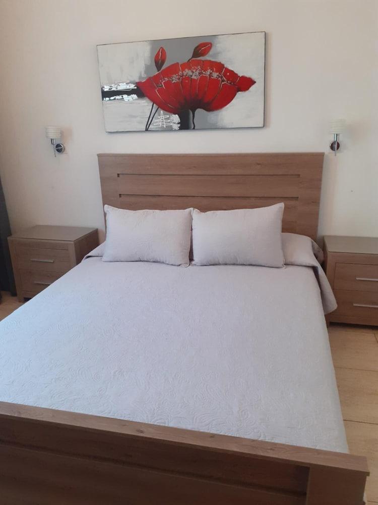 Irenes Tourist Apartments Лимасол Экстерьер фото